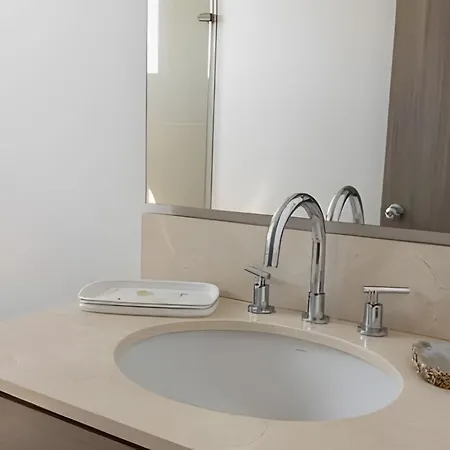 Lujoso Apto De 2 Hab En Piso 20 - Morros Apartment