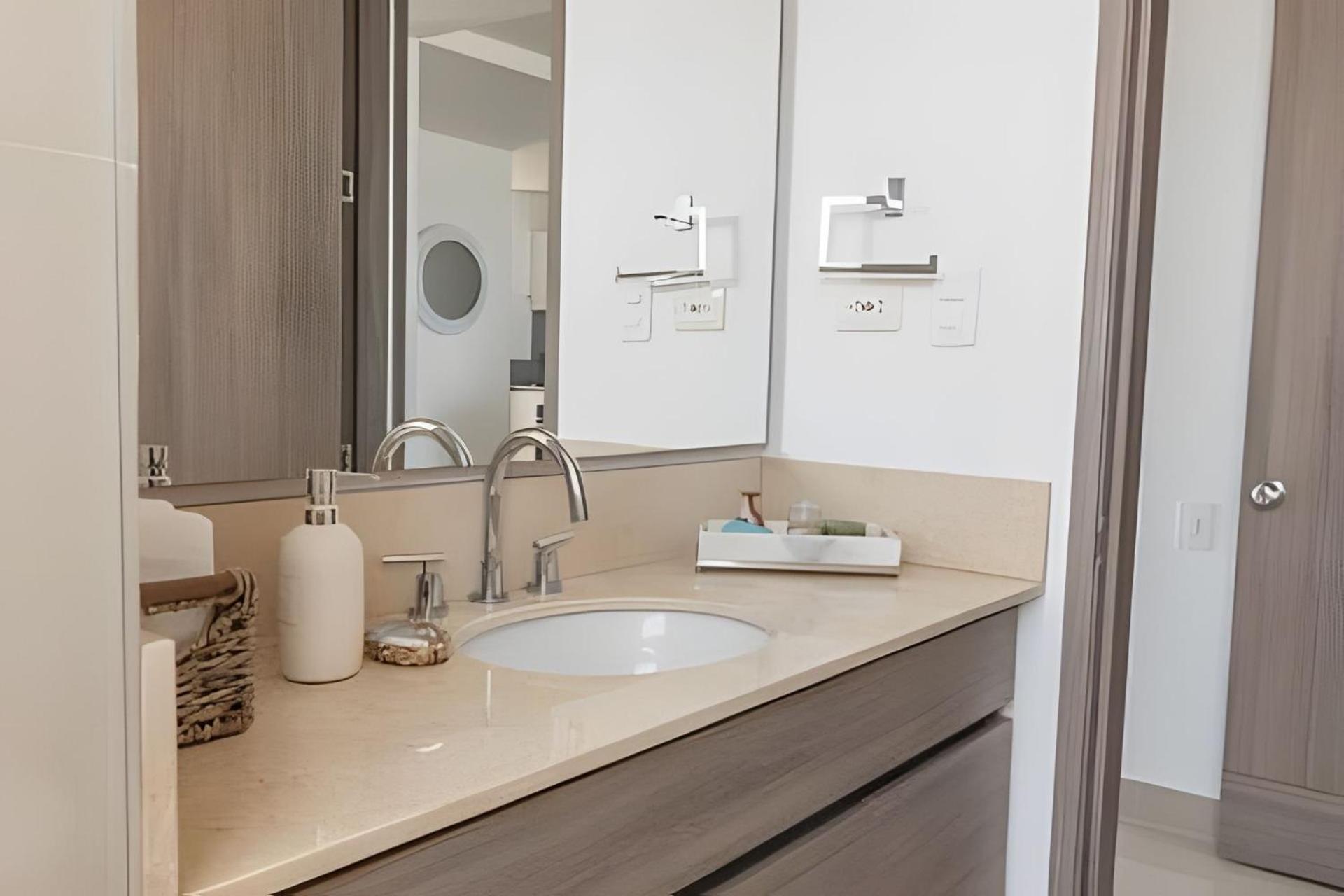 Lujoso Apto De 2 Hab En Piso 20 - Morros